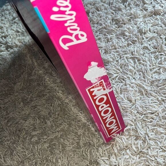 Hasbro Barbie Monopoly - All Pieces - Picture 6 of 12